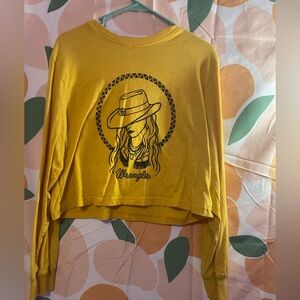 Yellow wrangler cropped shirt 
Size XS